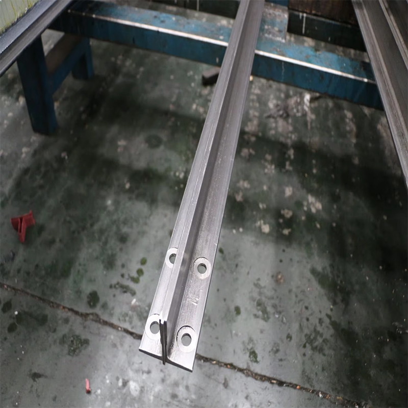Pièces et accessoires d'ascenseur VTSP106 Rail de guidage d'ascenseur OEM modèle NV en acier inoxydable avec Surface lisse, garantie d'un an